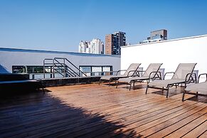 Pinheiros piscina vaga -Brazilian Corner