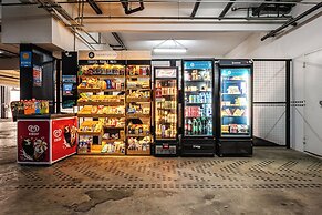 Pinheiros piscina vaga -Brazilian Corner