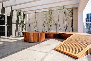 Pinheiros piscina vaga -Brazilian Corner