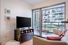 Pinheiros piscina vaga -Brazilian Corner