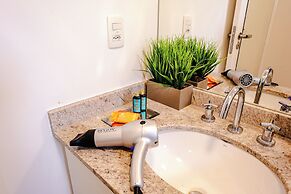 Pinheiros piscina vaga -Brazilian Corner