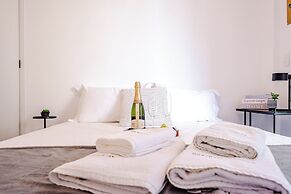 Pinheiros piscina vaga -Brazilian Corner