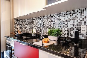 Pinheiros piscina vaga -Brazilian Corner