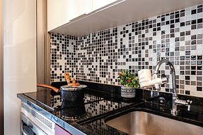 Pinheiros piscina vaga -Brazilian Corner