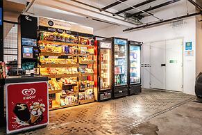 Pinheiros piscina vaga -Brazilian Corner