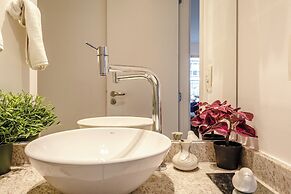 Pinheiros piscina vaga -Brazilian Corner