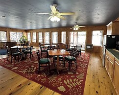 Mount Peale Country Inn and Cabins