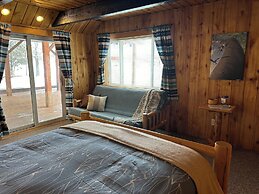 Mount Peale Country Inn and Cabins