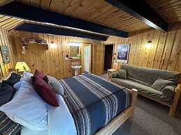 Mount Peale Country Inn and Cabins