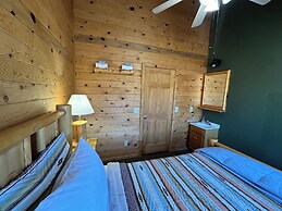 Mount Peale Country Inn and Cabins