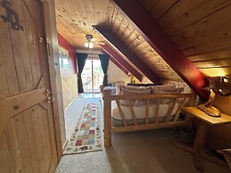 Mount Peale Country Inn and Cabins