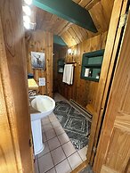 Mount Peale Country Inn and Cabins