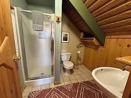 Mount Peale Country Inn and Cabins