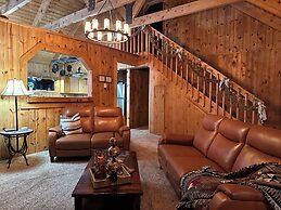 Mount Peale Country Inn and Cabins