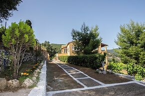 Giannis House 2022 by Corfu Escapes