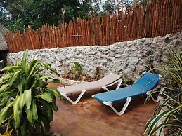 Suites  Casa de Piedra y Colores-Aak