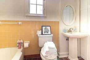 Midtown Castle - Royal in Columbus