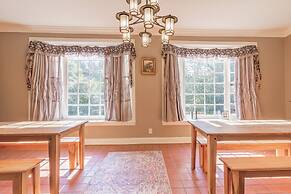 Midtown Castle - Royal in Columbus