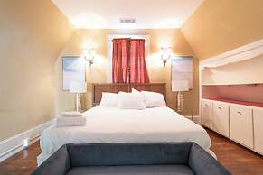 Midtown Castle - Royal in Columbus