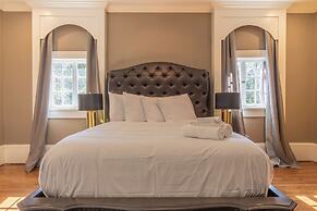 Midtown Castle - Royal in Columbus