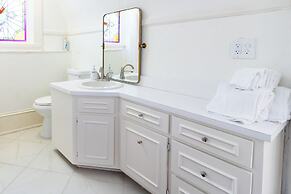 Midtown Castle - Royal in Columbus