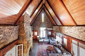 Midtown Castle - Royal in Columbus