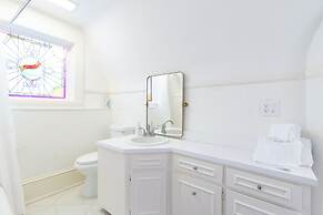 Midtown Castle - Royal in Columbus