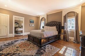 Midtown Castle - Royal in Columbus