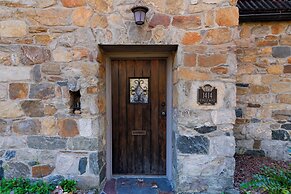 Midtown Castle - Royal in Columbus