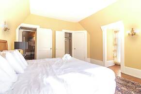 Midtown Castle - Royal in Columbus