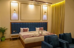 Four Leaf Hotel
