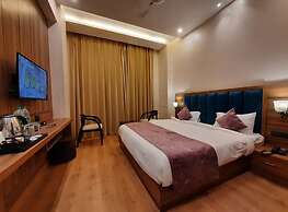 Four Leaf Hotel