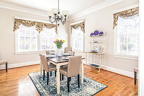 Historic Lakebottom Park Charm