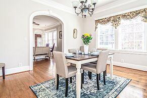 Historic Lakebottom Park Charm