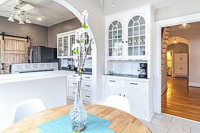 Historic Lakebottom Park Charm