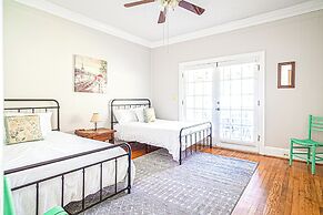 Historic Lakebottom Park Charm