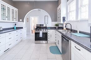 Historic Lakebottom Park Charm