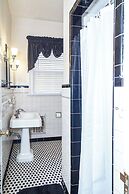 Historic Lakebottom Park Charm