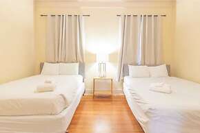 Near Museum  Midtown Main House