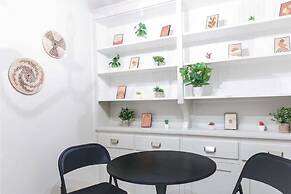 Near Museum  Midtown Main House