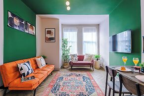 Modern 4-Bedroom in Manchester