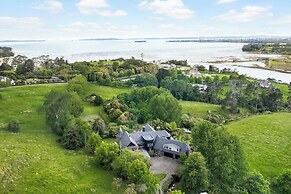 Countryside Zen Estate - Views and Pool
