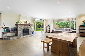 Countryside Zen Estate - Views and Pool