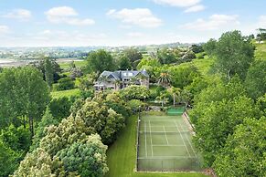 Countryside Zen Estate - Views and Pool