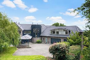 Countryside Zen Estate - Views and Pool