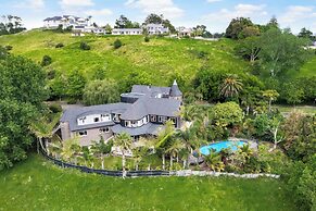 Countryside Zen Estate - Views and Pool