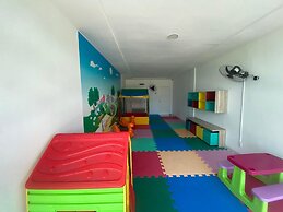 Flat 110 Muro Alto CC by LaPlaya