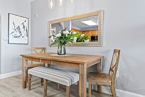 Renovated Condo 2mil away from Disney