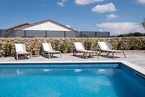 Holiday House Jewel With Private Pool