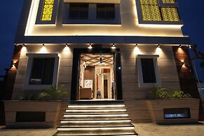 HOTEL KASTURI PALACE